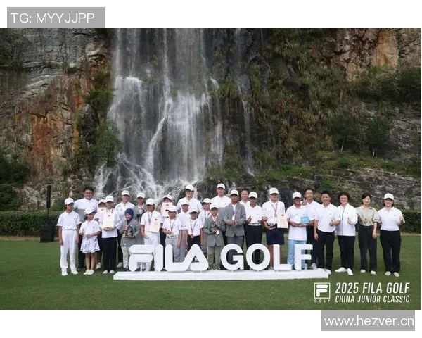 高尔夫资格赛上演惊心动魄决战 一位选手逆袭赢得历史性胜利